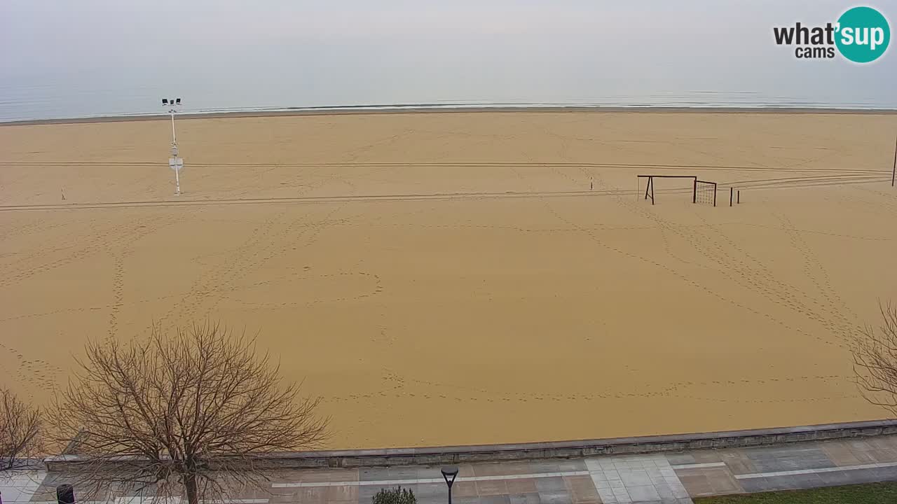 Spletna kamera Bibione plaža – pogled iz Ashanti ApartHotela