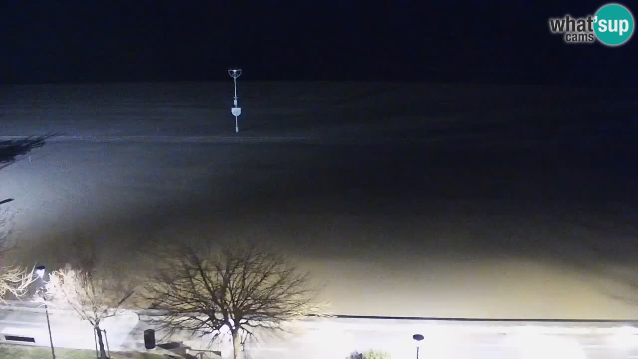 Spletna kamera Bibione plaža – pogled iz Ashanti ApartHotela