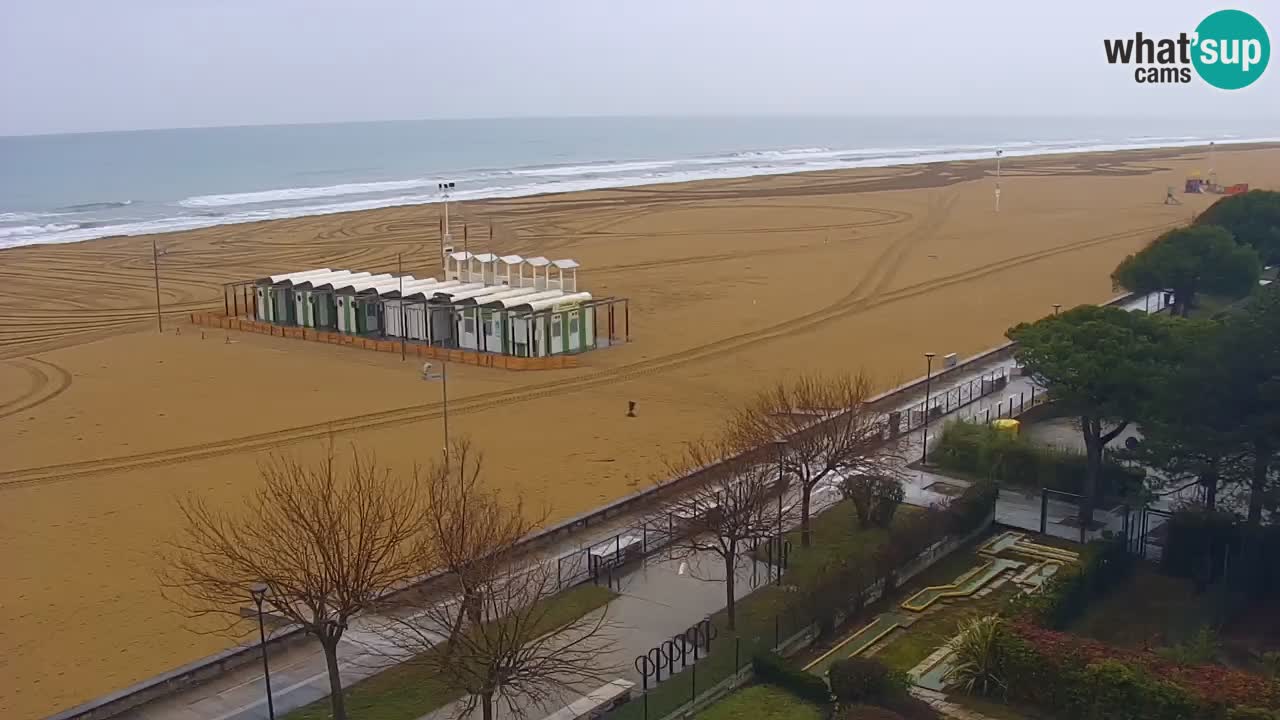 Spletna kamera Bibione plaža – pogled iz Ashanti ApartHotela