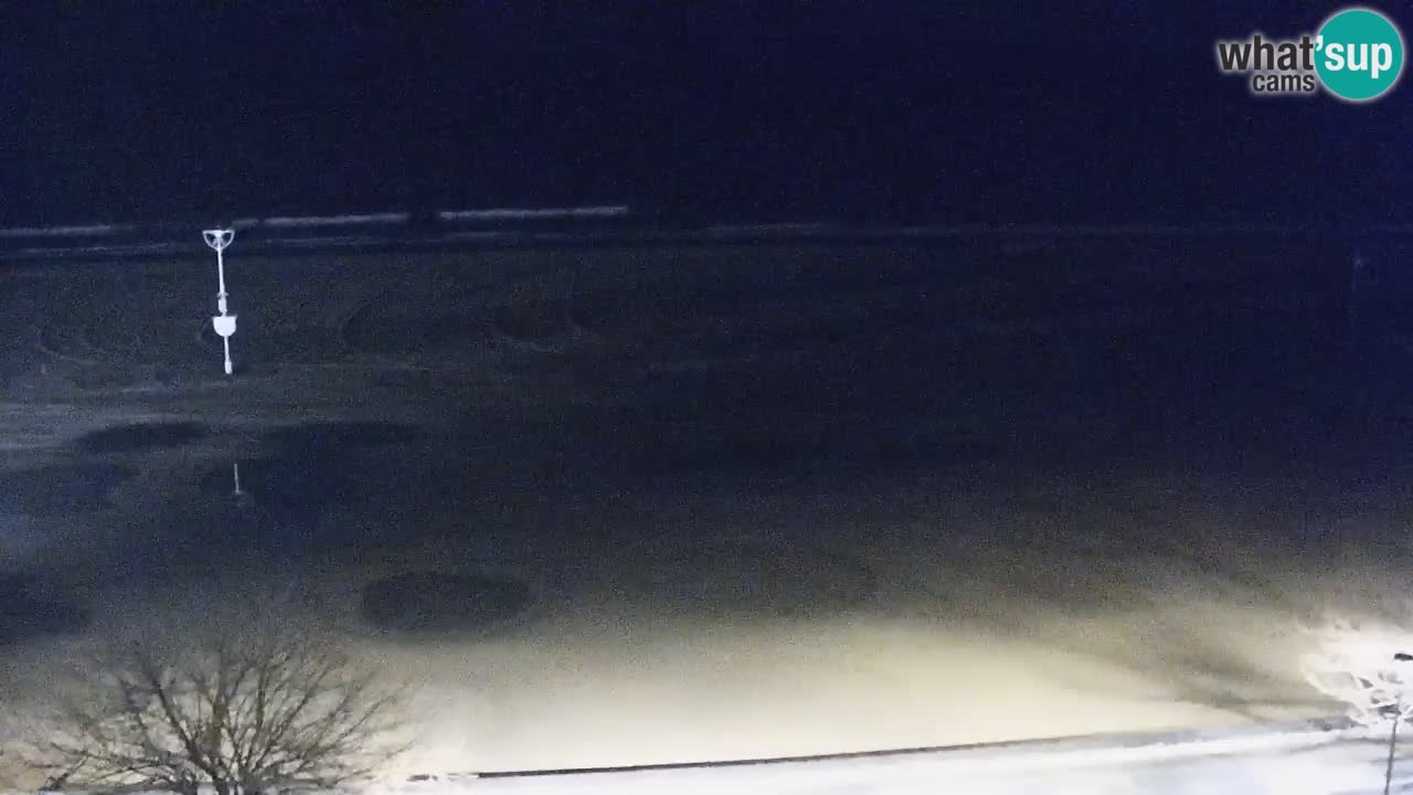 Spletna kamera Bibione plaža – pogled iz Ashanti ApartHotela