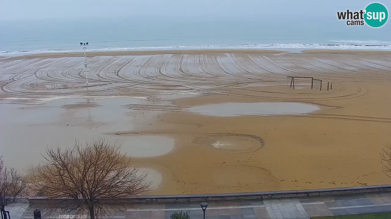 Spletna kamera Bibione plaža – pogled iz Ashanti ApartHotela