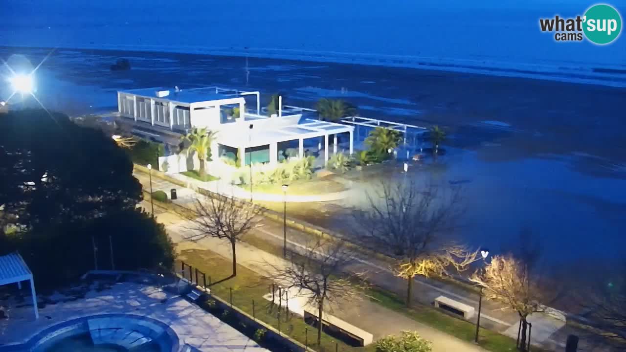 Spletna kamera Bibione plaža – pogled iz Ashanti ApartHotela