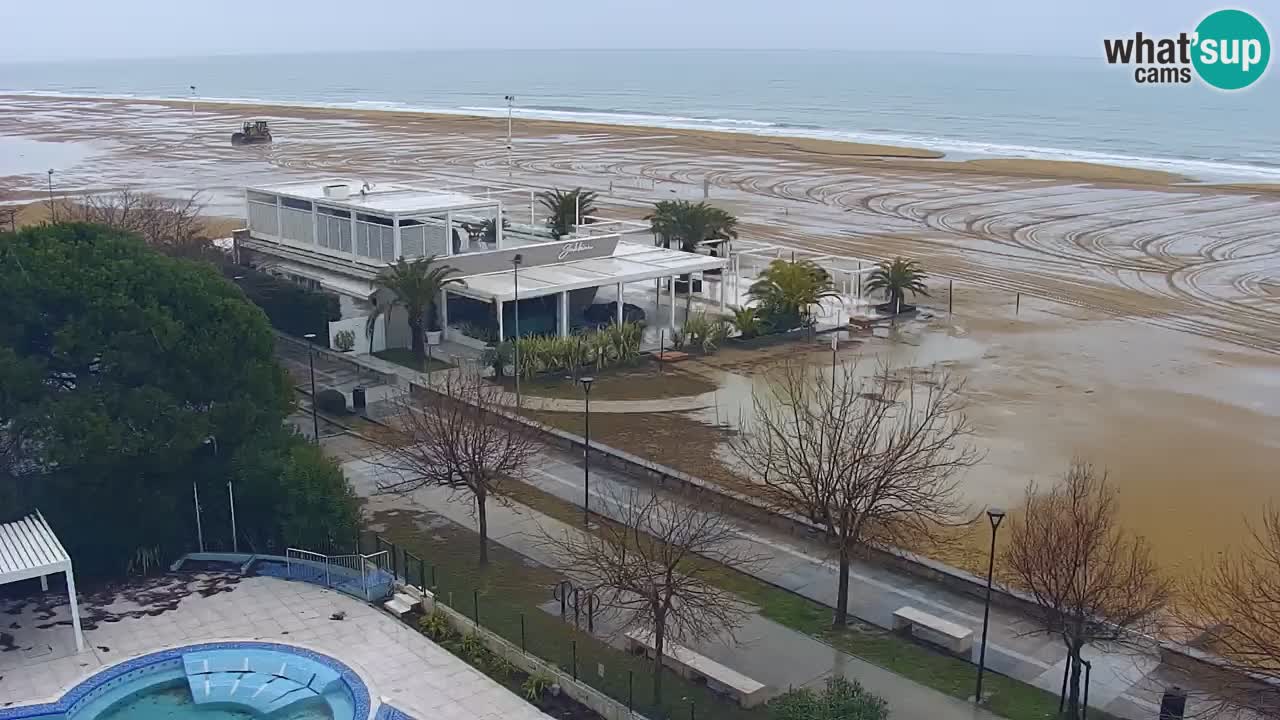 Spletna kamera Bibione plaža – pogled iz Ashanti ApartHotela