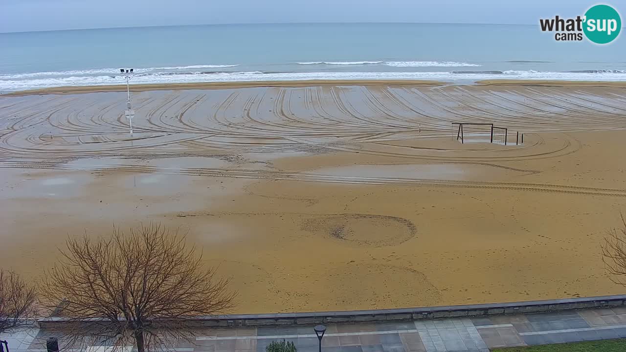 Spletna kamera Bibione plaža – pogled iz Ashanti ApartHotela