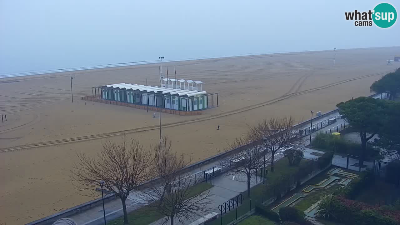 Spletna kamera Bibione plaža – pogled iz Ashanti ApartHotela