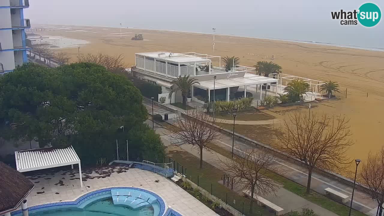 Spletna kamera Bibione plaža – pogled iz Ashanti ApartHotela