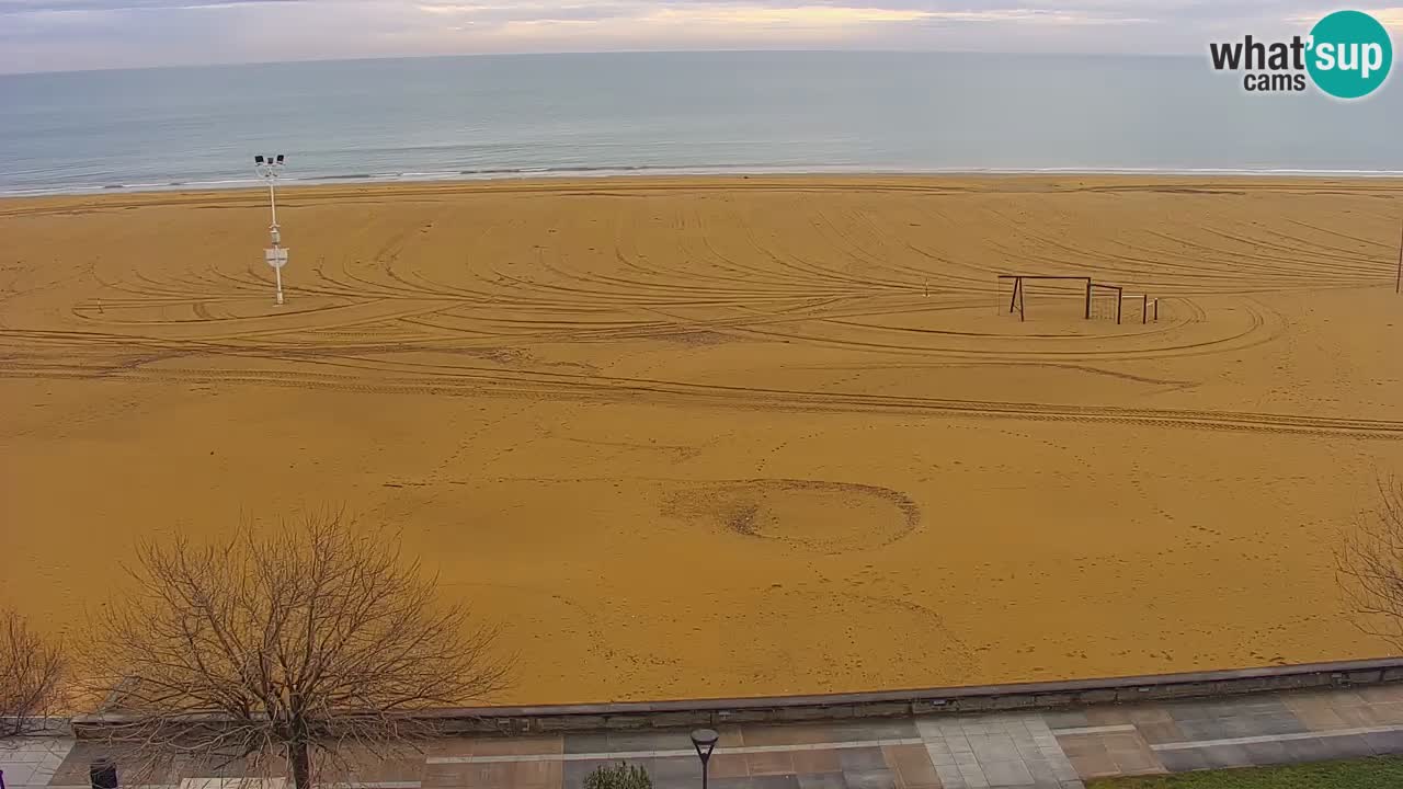 Spletna kamera Bibione plaža – pogled iz Ashanti ApartHotela