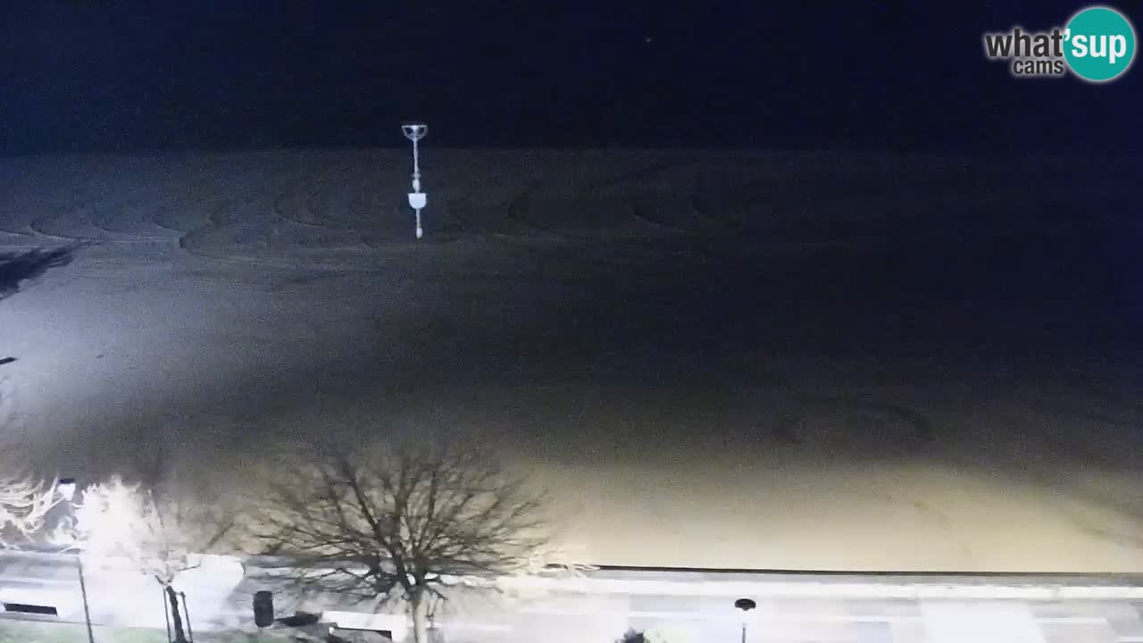 Spletna kamera Bibione plaža – pogled iz Ashanti ApartHotela