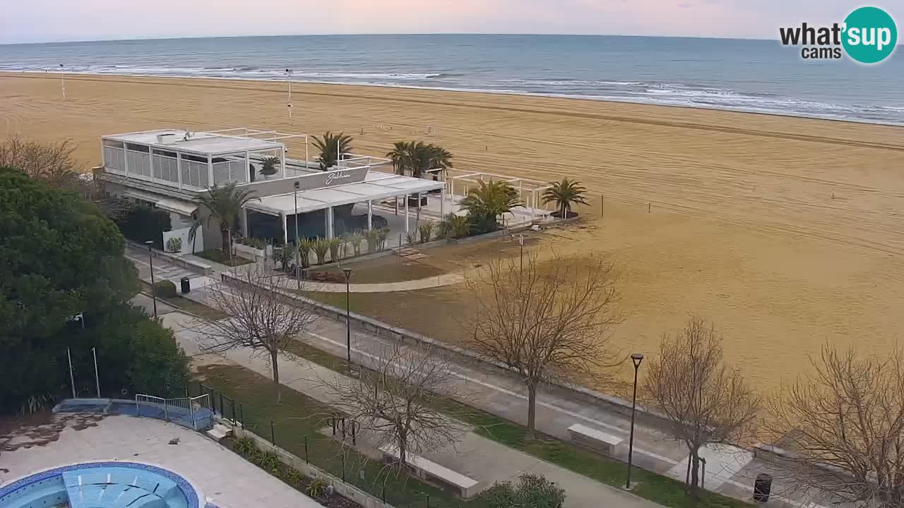 Spletna kamera Bibione plaža – pogled iz Ashanti ApartHotela