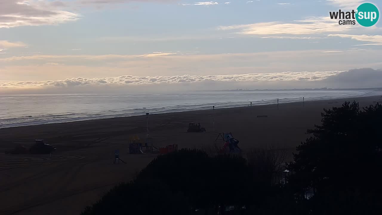 Spletna kamera Bibione plaža – pogled iz Ashanti ApartHotela