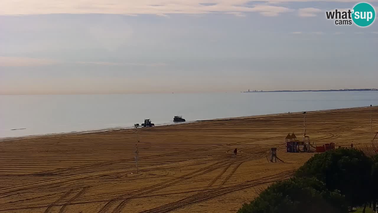 Spletna kamera Bibione plaža – pogled iz Ashanti ApartHotela