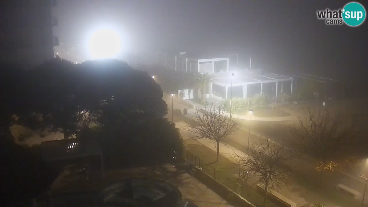 Spletna kamera Bibione plaža – pogled iz Ashanti ApartHotela