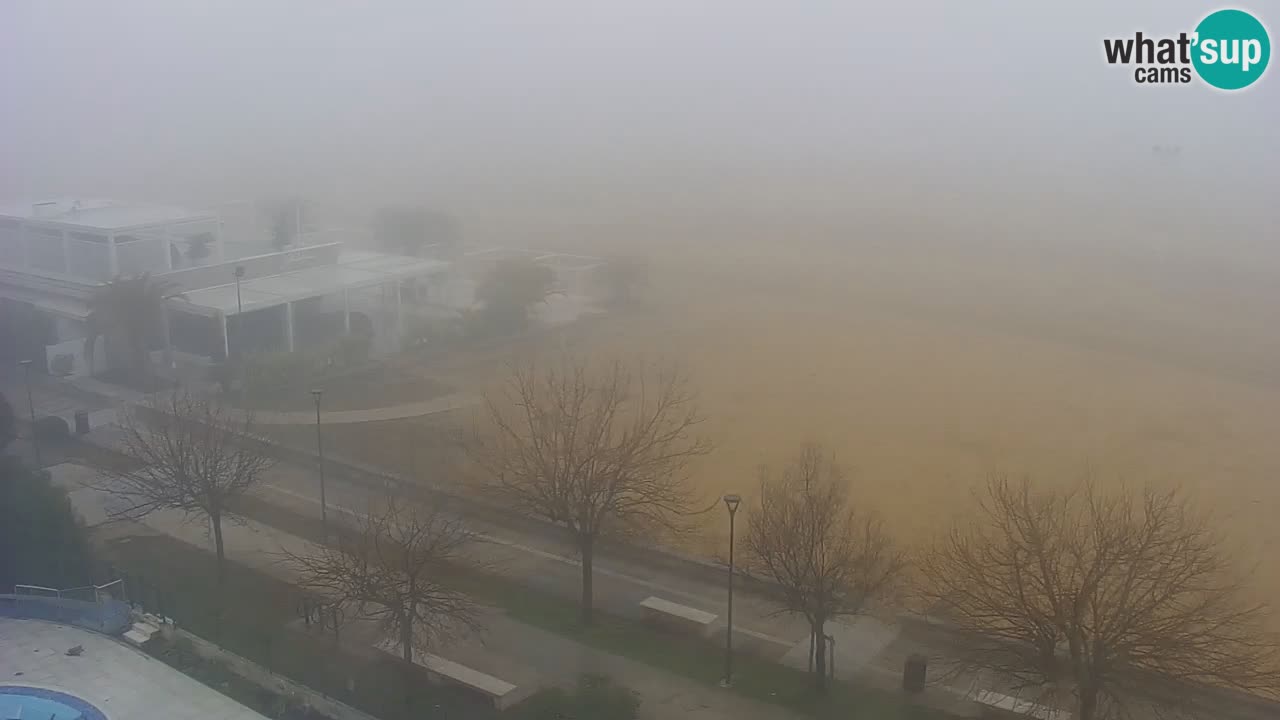 Spletna kamera Bibione plaža – pogled iz Ashanti ApartHotela