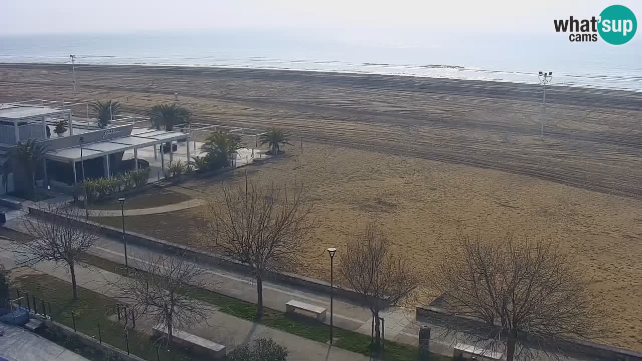 Spletna kamera Bibione plaža – pogled iz Ashanti ApartHotela