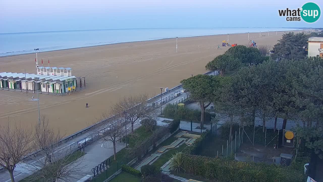 Spletna kamera Bibione plaža – pogled iz Ashanti ApartHotela