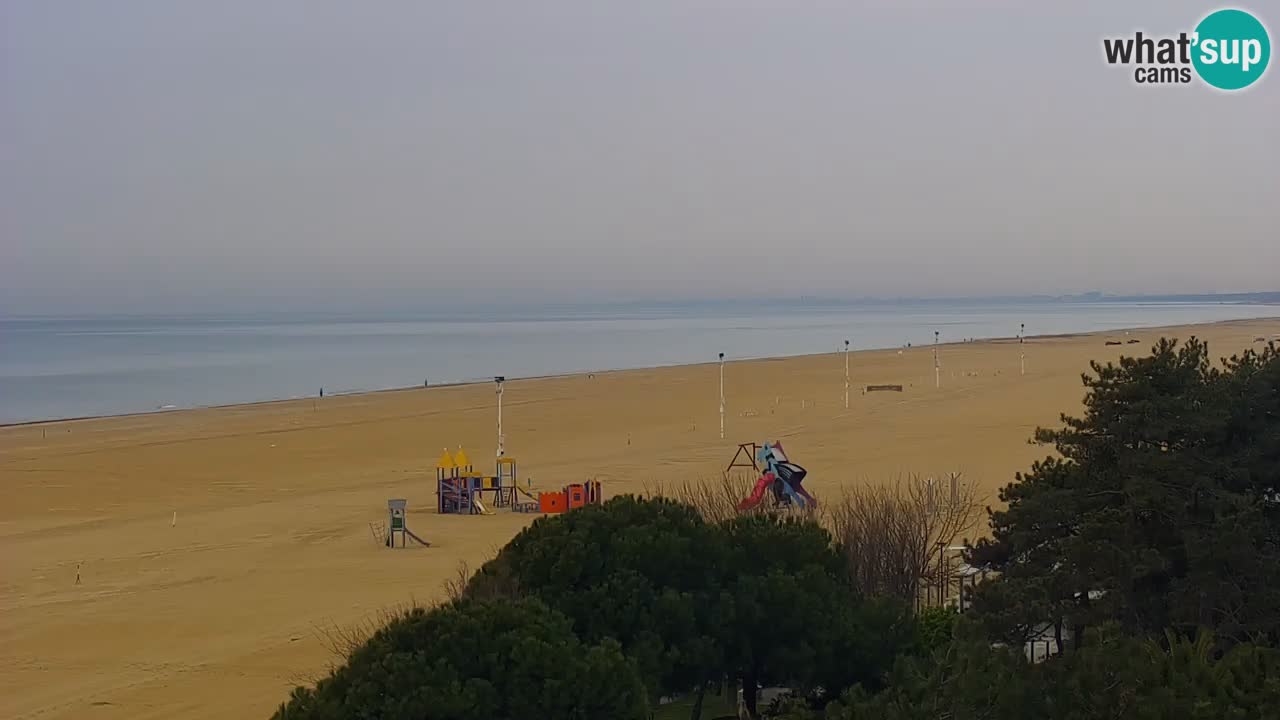 Spletna kamera Bibione plaža – pogled iz Ashanti ApartHotela