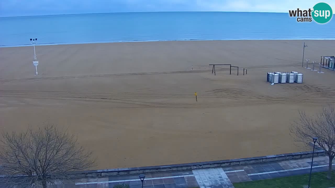 Spletna kamera Bibione plaža – pogled iz Ashanti ApartHotela