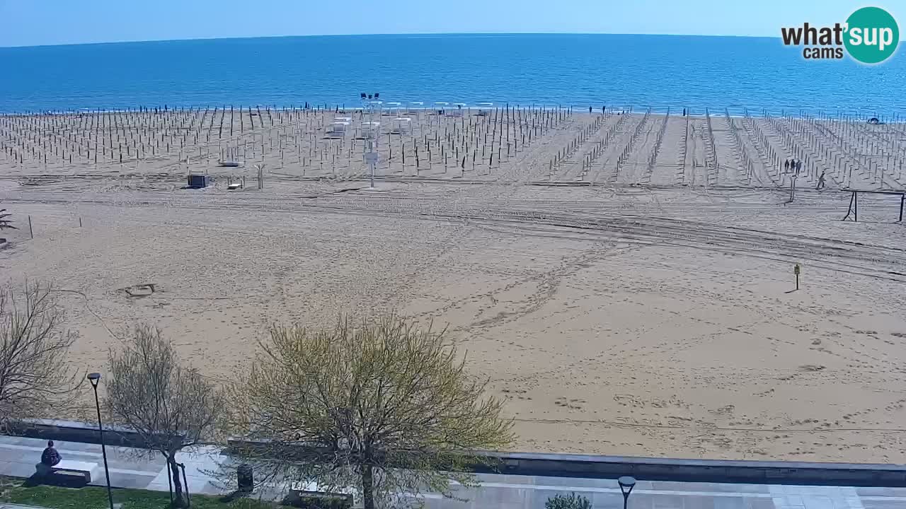 Spletna kamera Bibione plaža – pogled iz Ashanti ApartHotela