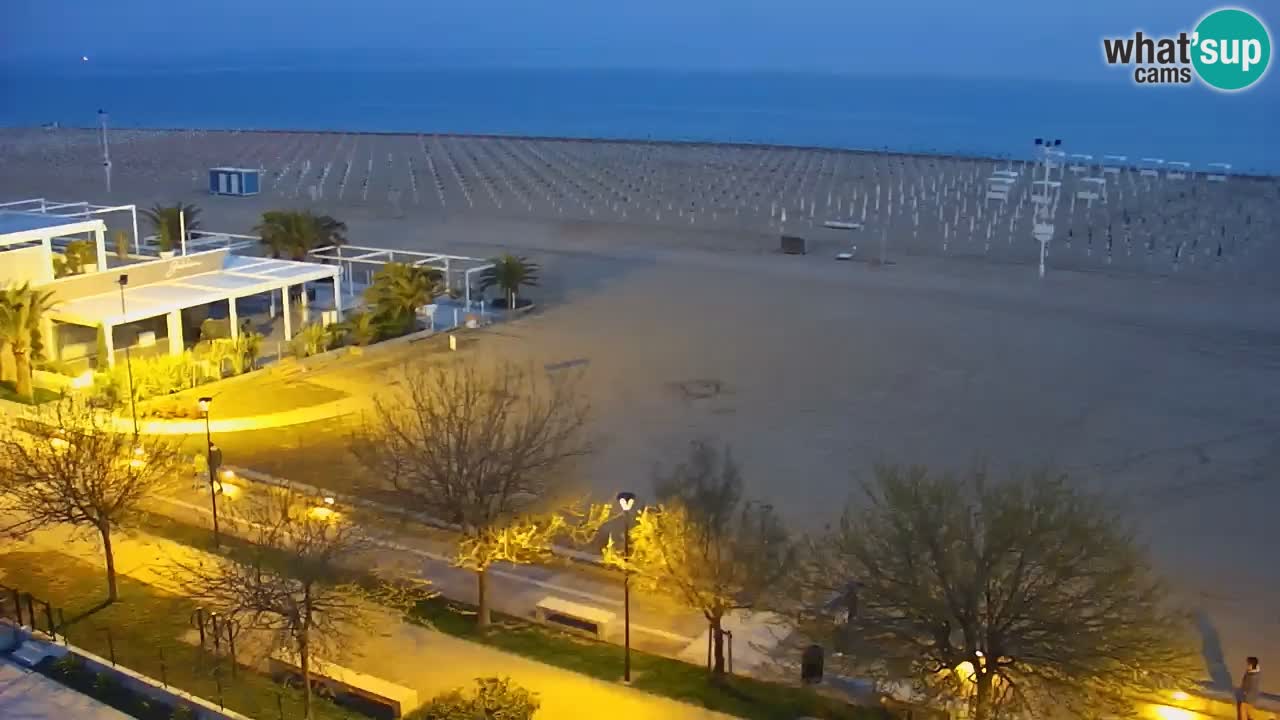 Spletna kamera Bibione plaža – pogled iz Ashanti ApartHotela