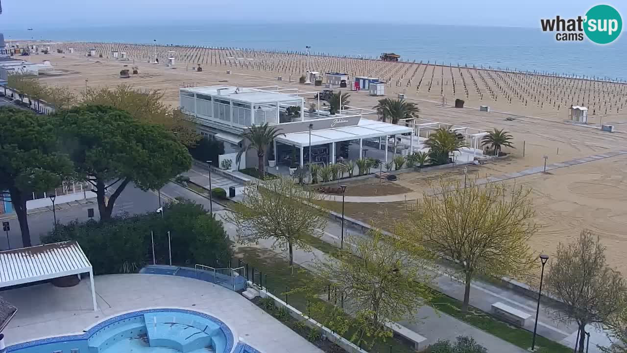 Spletna kamera Bibione plaža – pogled iz Ashanti ApartHotela