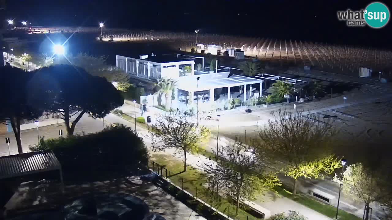 Spletna kamera Bibione plaža – pogled iz Ashanti ApartHotela