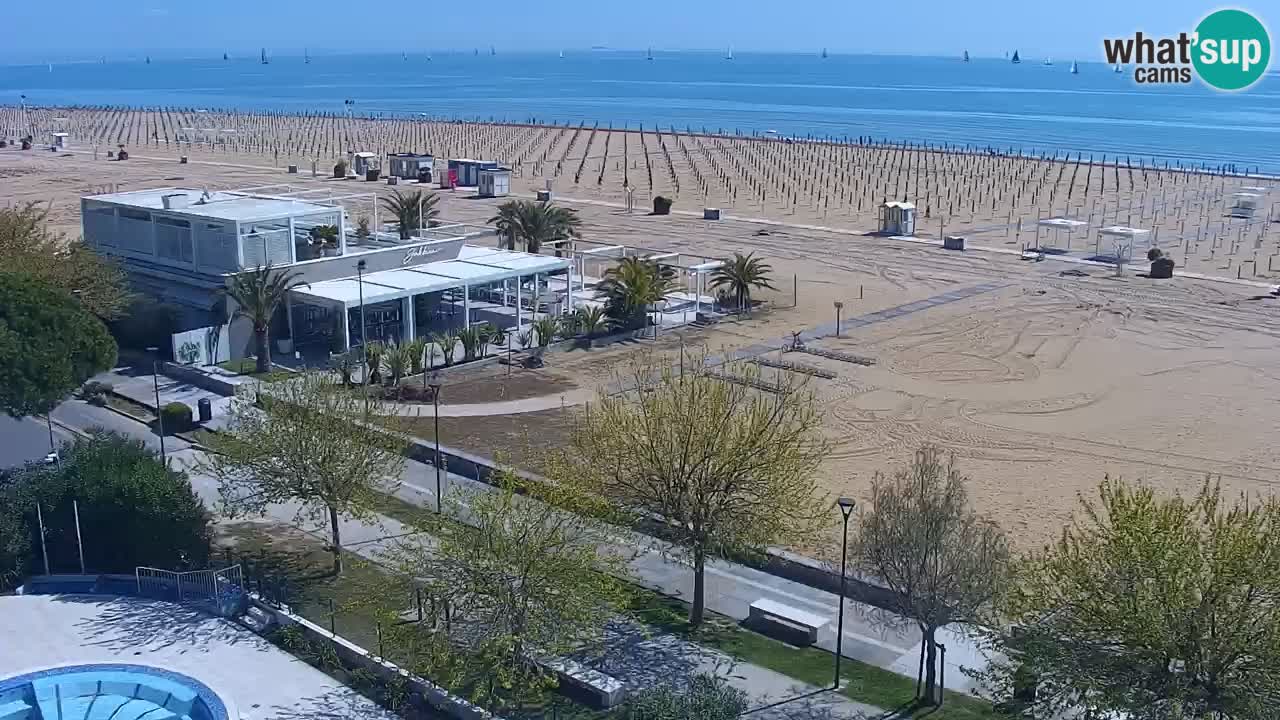 Spletna kamera Bibione plaža – pogled iz Ashanti ApartHotela