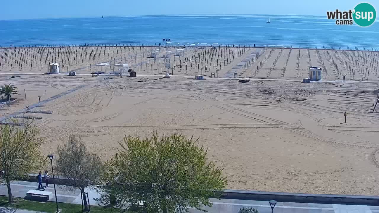 Spletna kamera Bibione plaža – pogled iz Ashanti ApartHotela