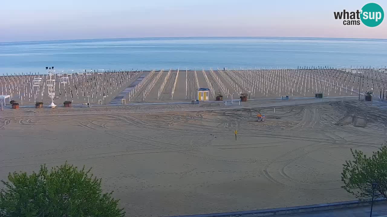 Spletna kamera Bibione plaža – pogled iz Ashanti ApartHotela