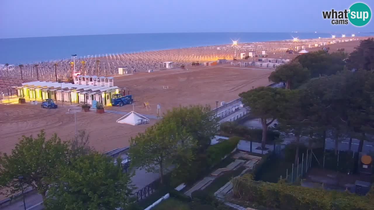 Spletna kamera Bibione plaža – pogled iz Ashanti ApartHotela