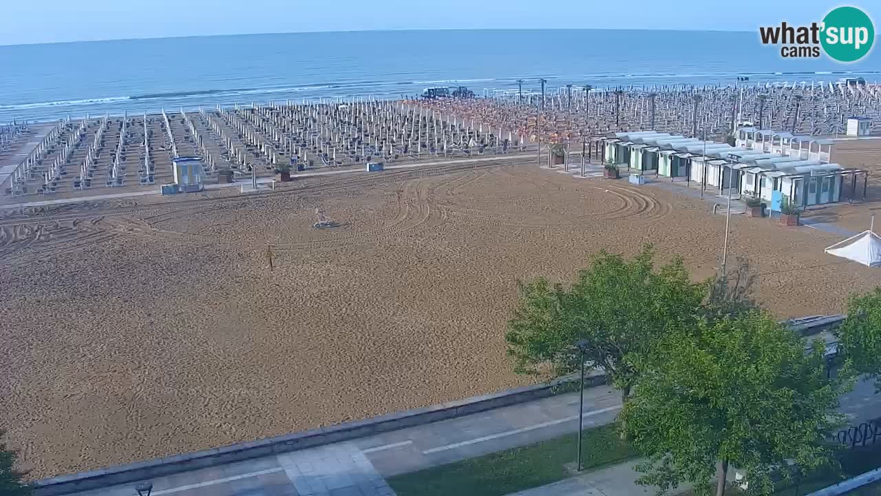 Spletna kamera Bibione plaža – pogled iz Ashanti ApartHotela