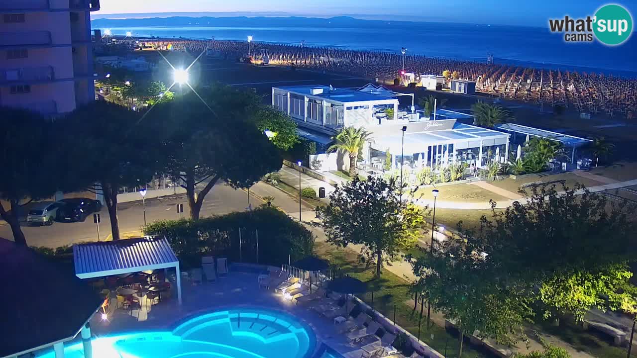 Spletna kamera Bibione plaža – pogled iz Ashanti ApartHotela