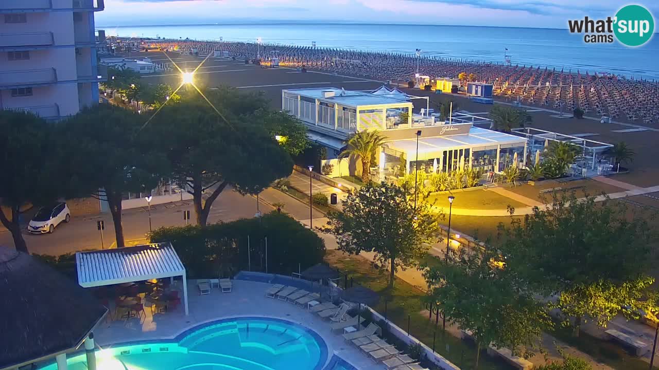 Spletna kamera Bibione plaža – pogled iz Ashanti ApartHotela