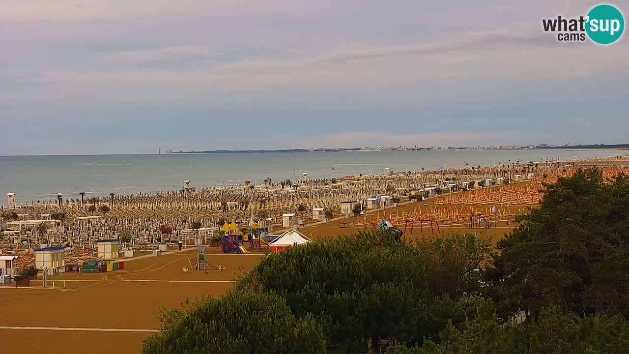 Spletna kamera Bibione plaža – pogled iz Ashanti ApartHotela