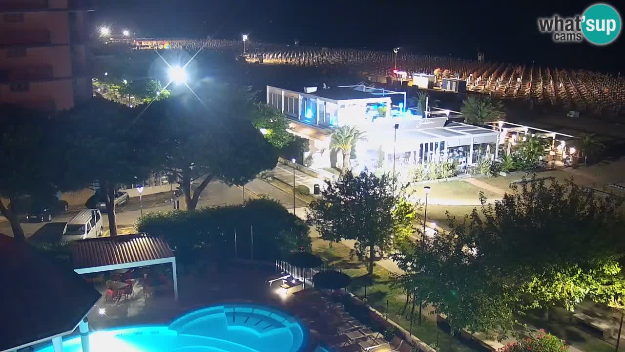 Spletna kamera Bibione plaža – pogled iz Ashanti ApartHotela