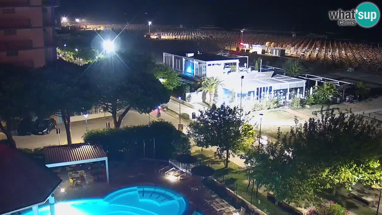 Spletna kamera Bibione plaža – pogled iz Ashanti ApartHotela