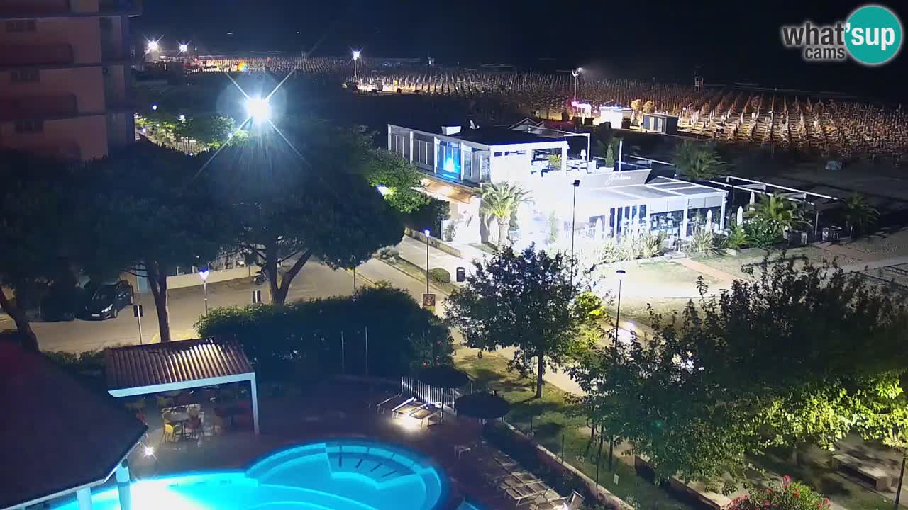 Spletna kamera Bibione plaža – pogled iz Ashanti ApartHotela