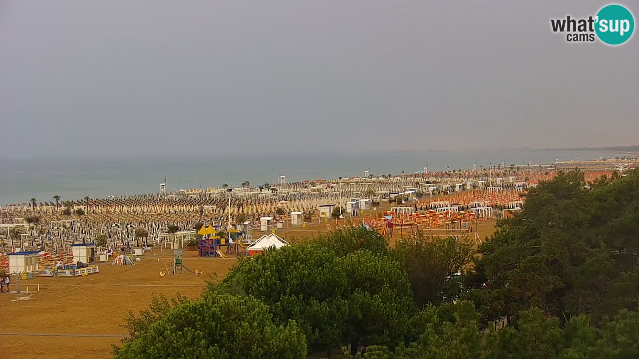 Spletna kamera Bibione plaža – pogled iz Ashanti ApartHotela