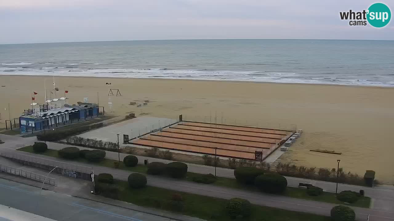 La spiaggia di Bibione webcam live e piazzale Zenit