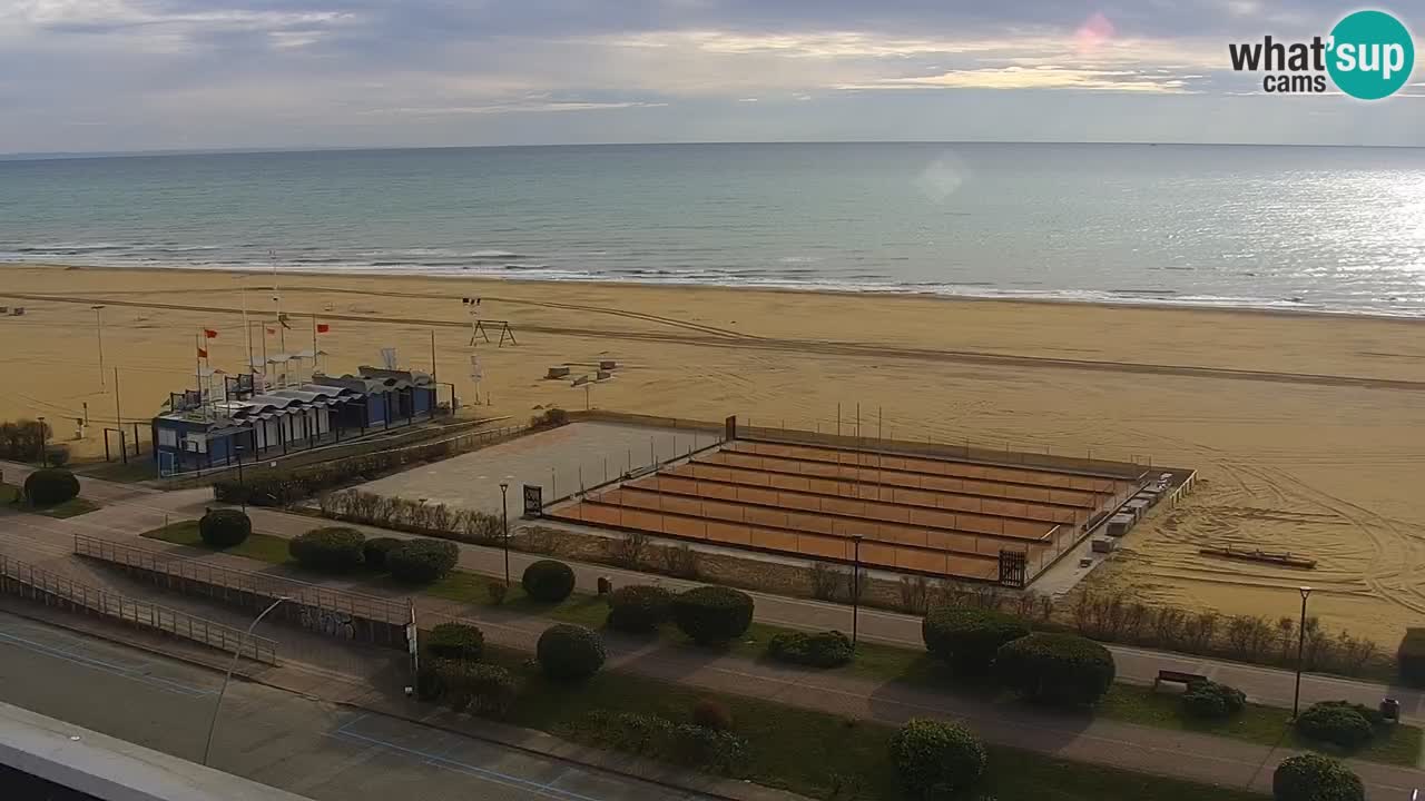 La spiaggia di Bibione webcam live e piazzale Zenit