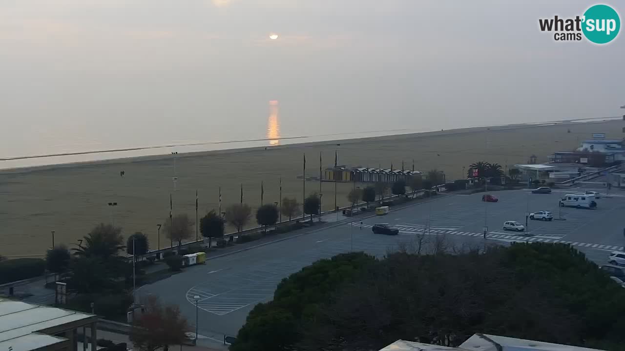 La spiaggia di Bibione webcam live e piazzale Zenit