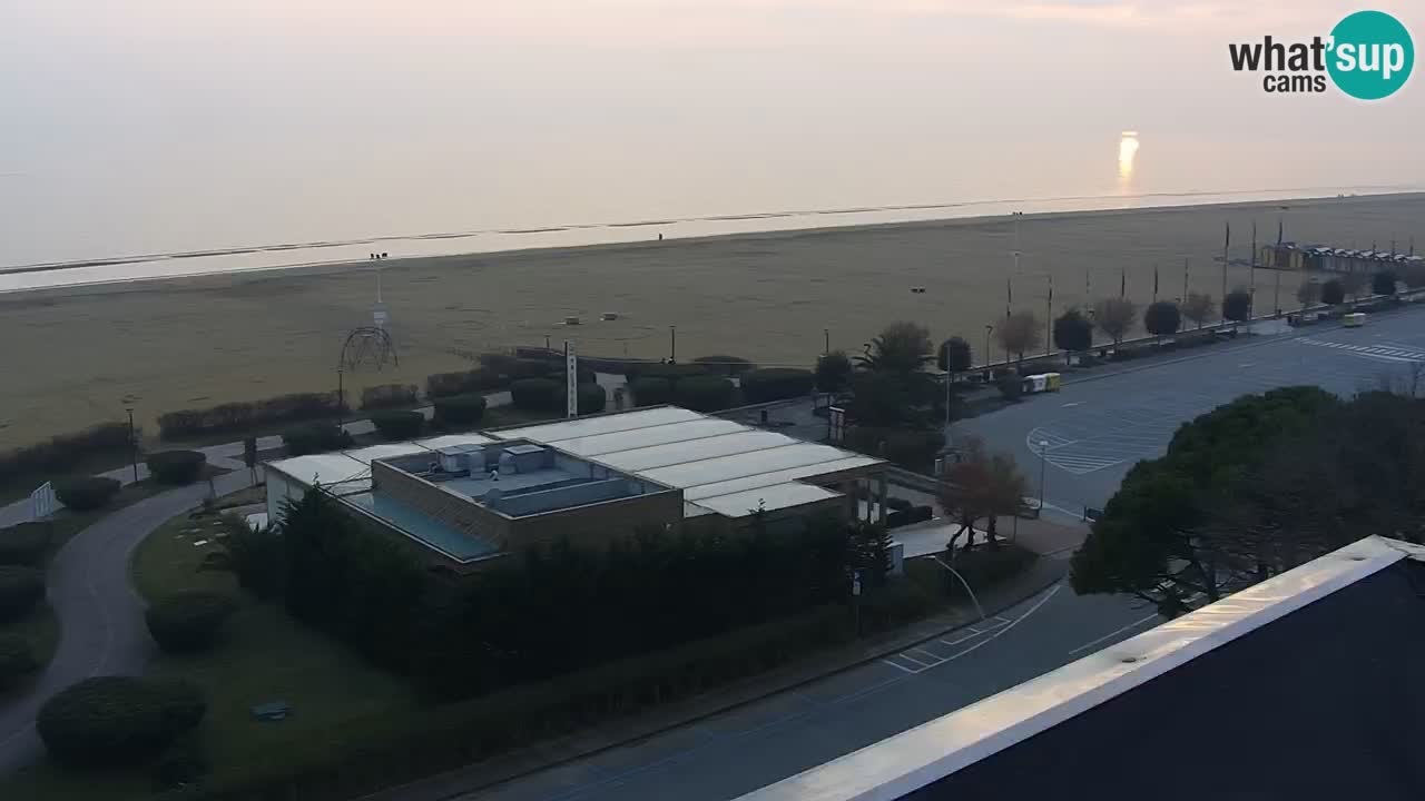 La spiaggia di Bibione webcam live e piazzale Zenit