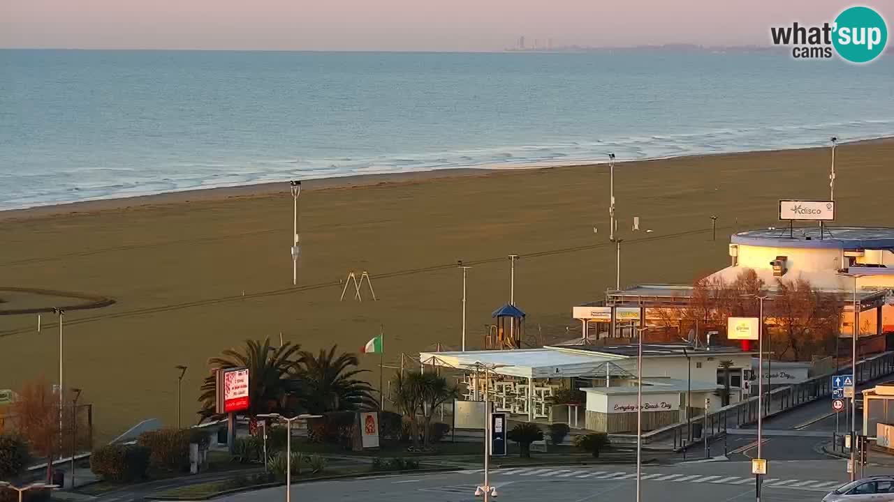 La spiaggia di Bibione webcam live e piazzale Zenit