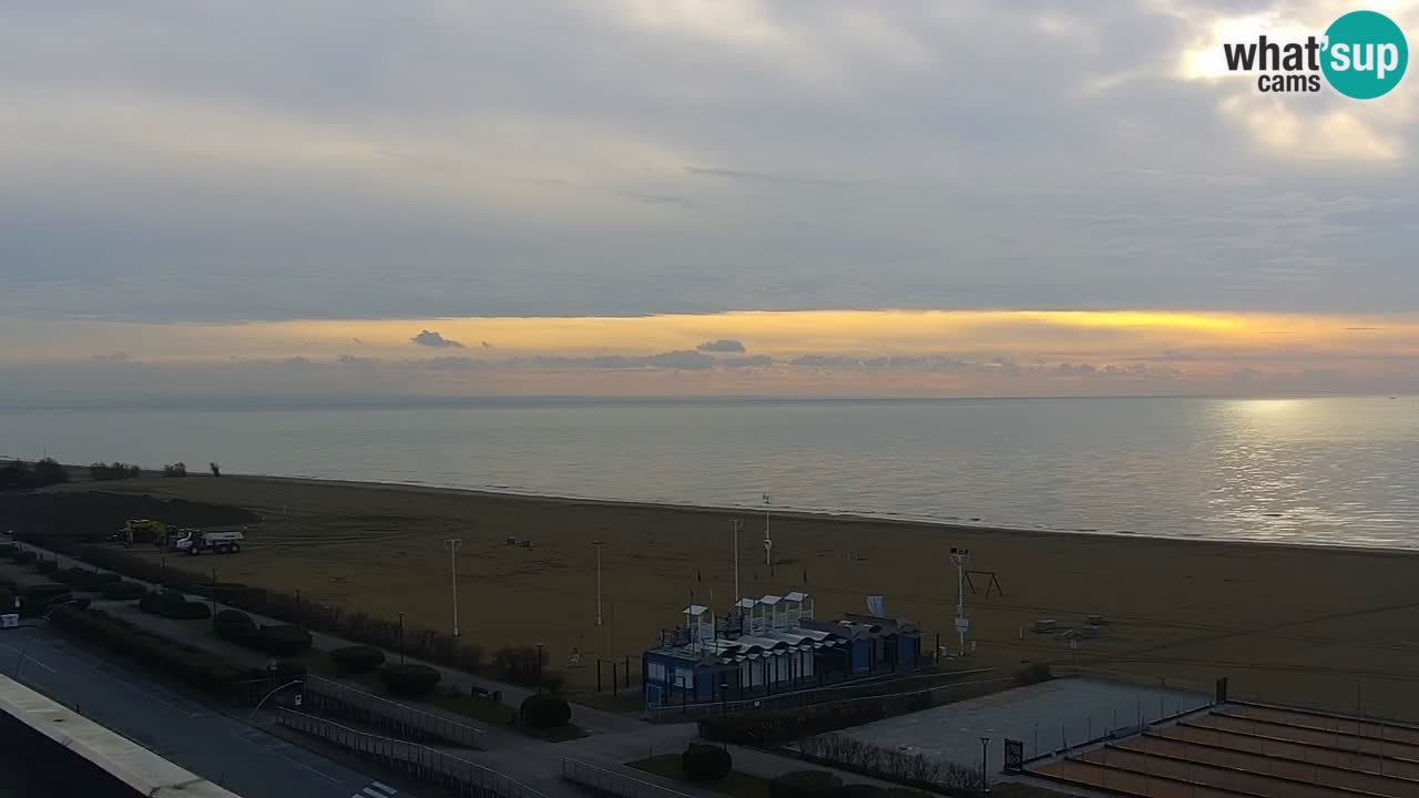 La spiaggia di Bibione webcam live e piazzale Zenit