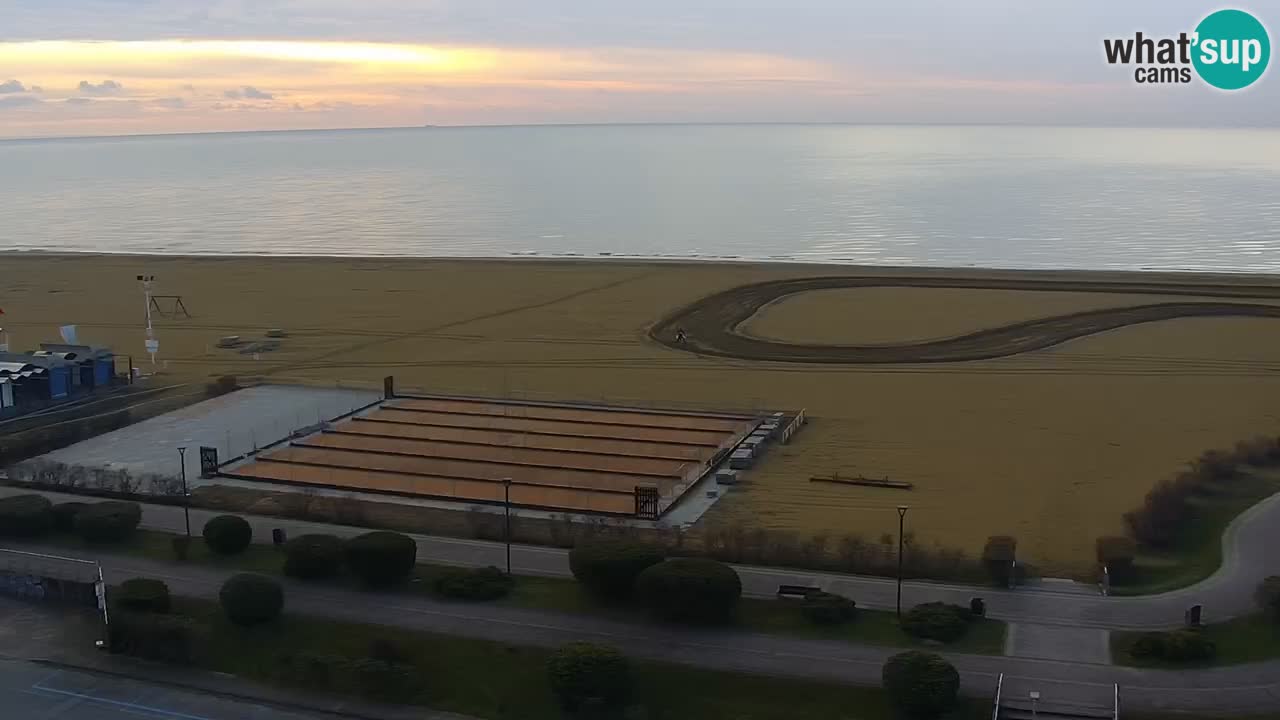 La spiaggia di Bibione webcam live e piazzale Zenit