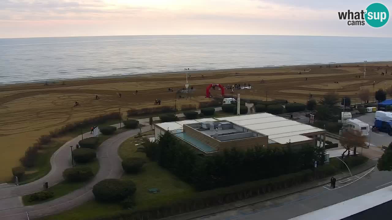 La spiaggia di Bibione webcam live e piazzale Zenit