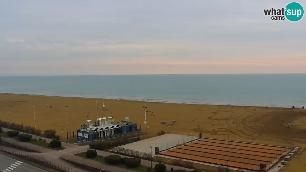 La spiaggia di Bibione webcam live e piazzale Zenit