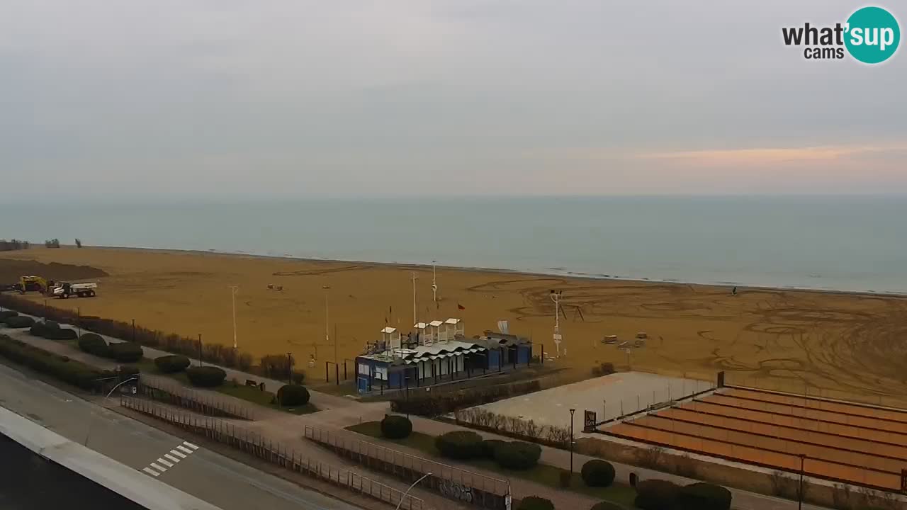 La spiaggia di Bibione webcam live e piazzale Zenit