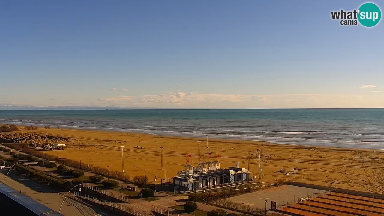 La spiaggia di Bibione webcam live e piazzale Zenit