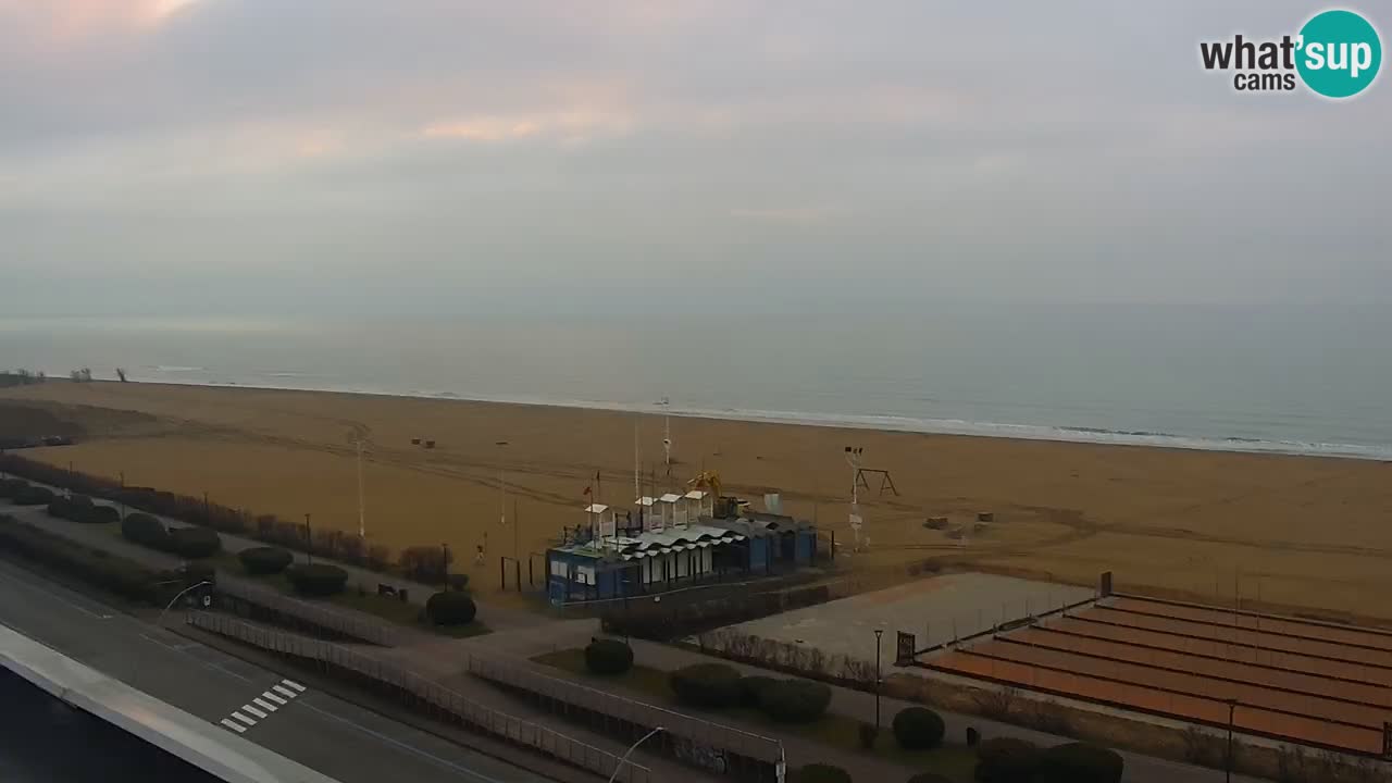 La spiaggia di Bibione webcam live e piazzale Zenit