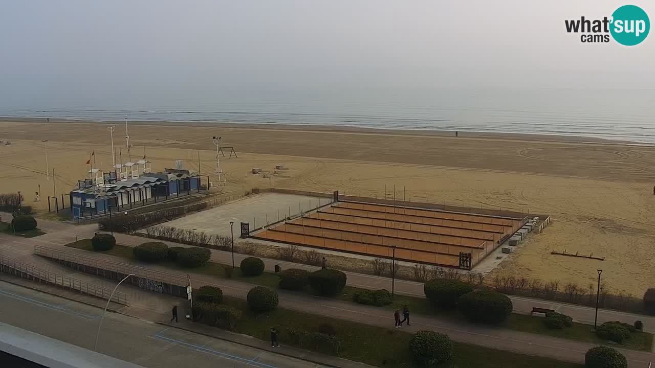 La spiaggia di Bibione webcam live e piazzale Zenit